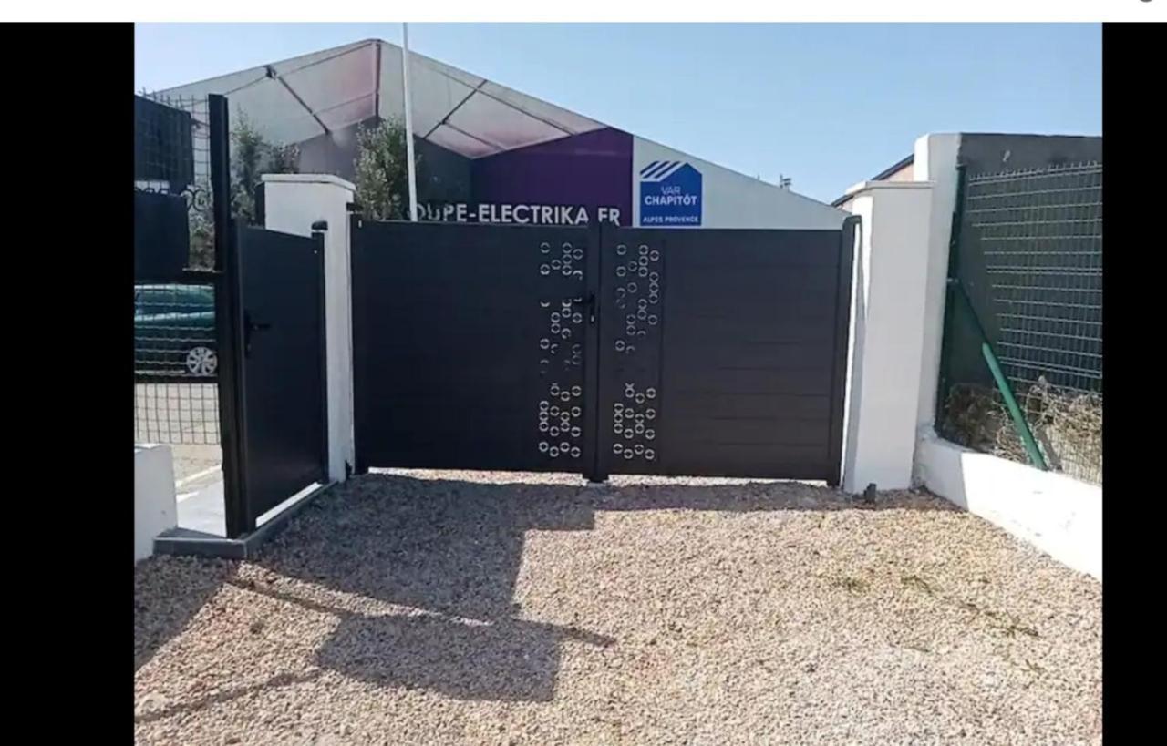 Appart Hotel Avec Jardin Cuers Exteriör bild